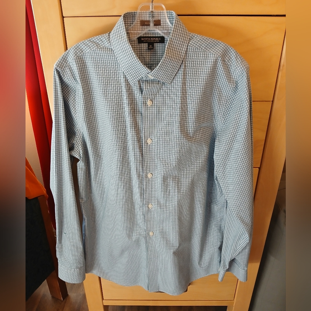 Banana Republic Light Blue Checkered Button Down Shirt Sz M